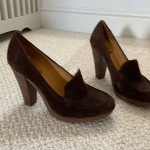 KORS Michael Kors chunky heel brown suede leather lined high heel